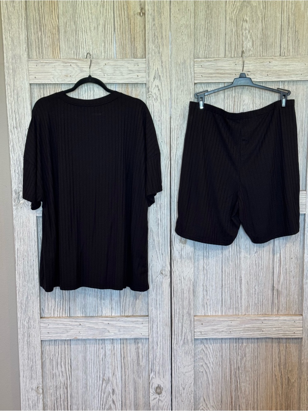 Basic Bae Women’s Black Ribbed V-Neck Top and Shorts Set sz 2XL - Picture 2 of 11